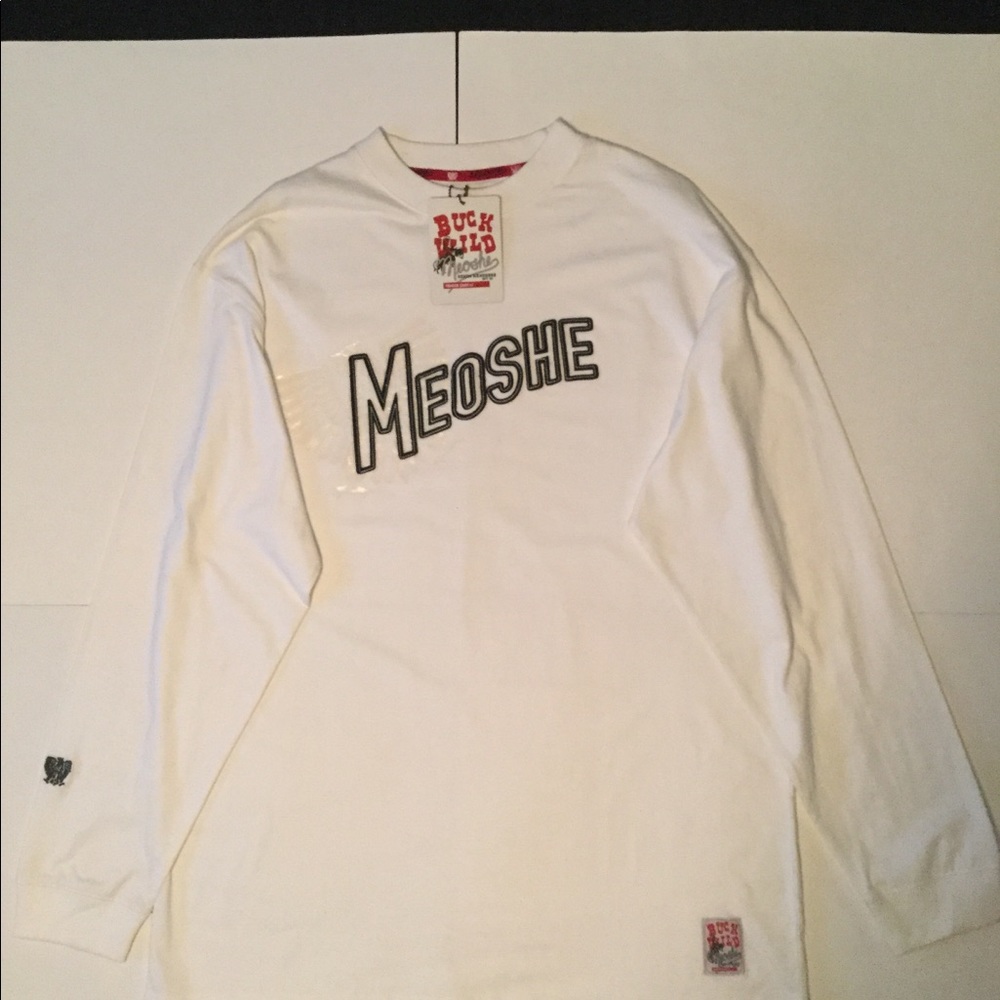 Meoshe Classic Long-sleeve Graphic T-shirt
